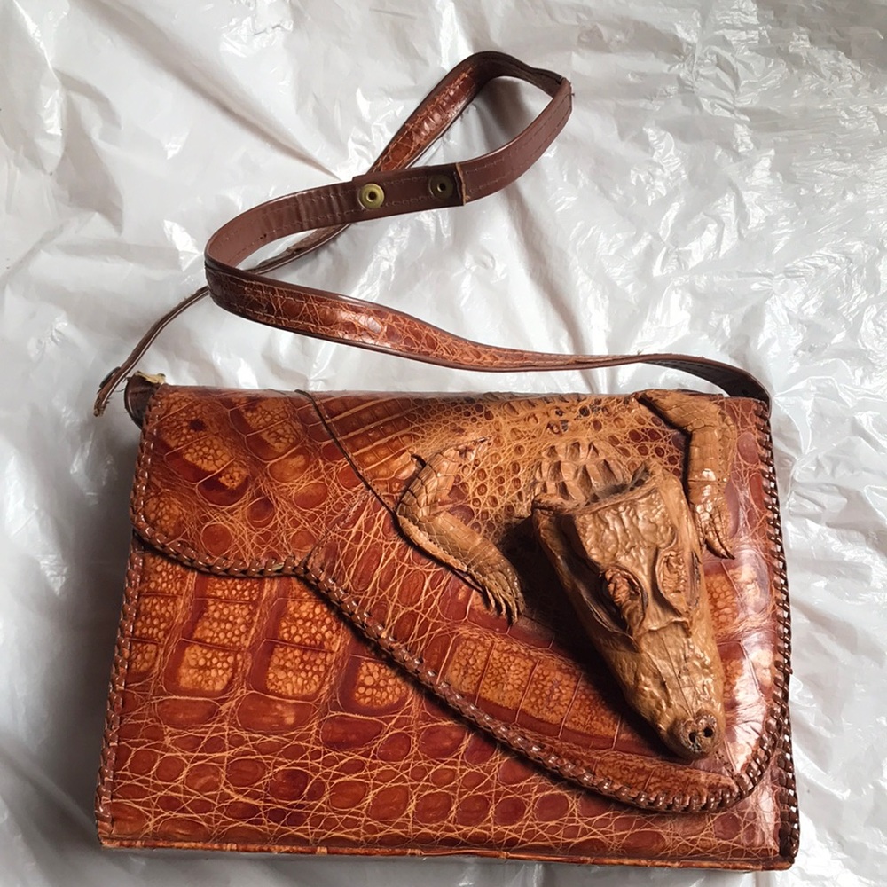 Vintage 1950s Genuine Alligator Purse With Head and Feet.